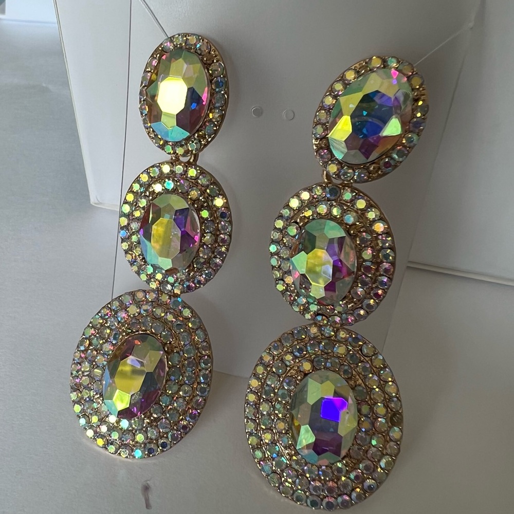 Dangle rhinestone earrings.